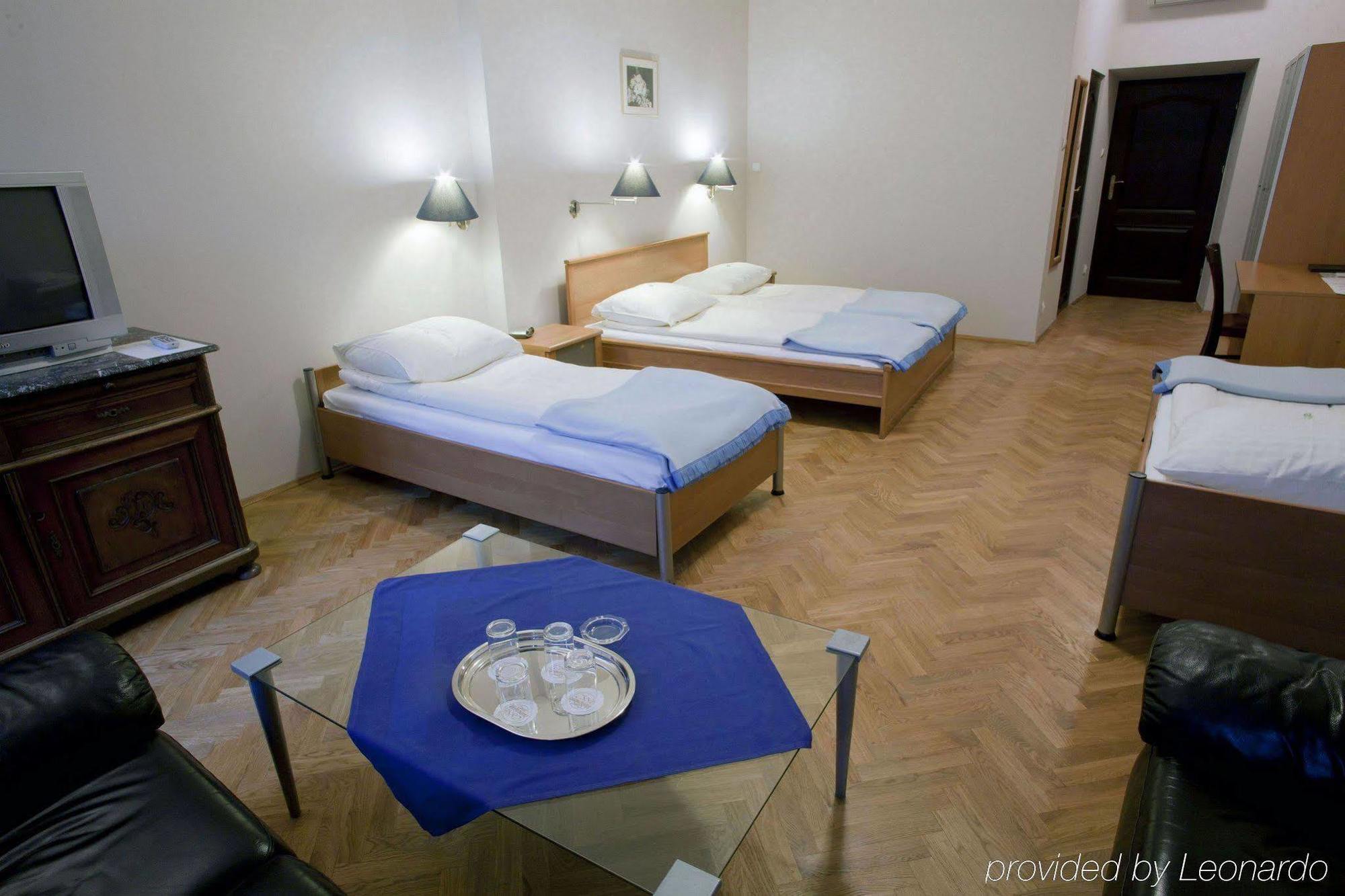 Hotel Floryan Old Town Cracovia Habitación foto